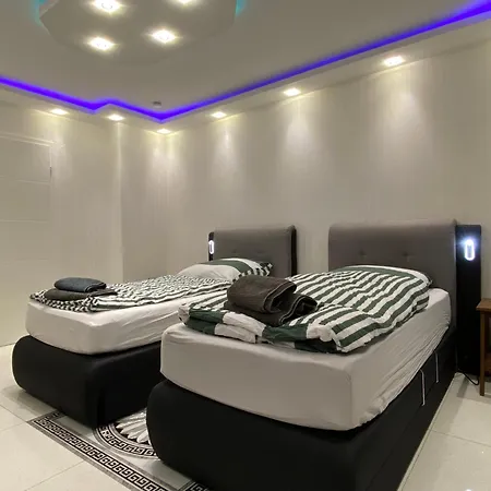 New - Free Parking - Wifi - Kitchen Appartement Essen