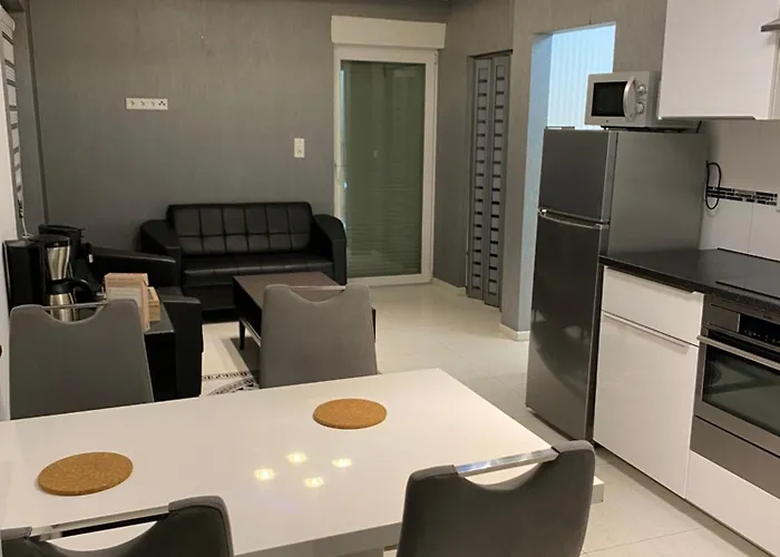 New - Free Parking - Wifi - Kitchen