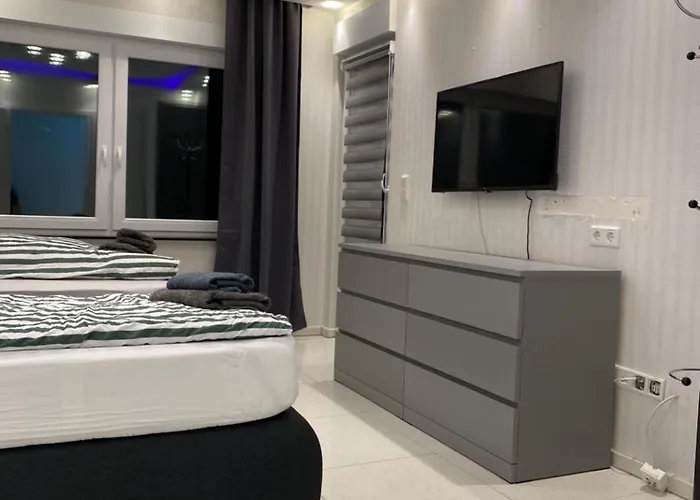 New - Free Parking - Wifi - Kitchen