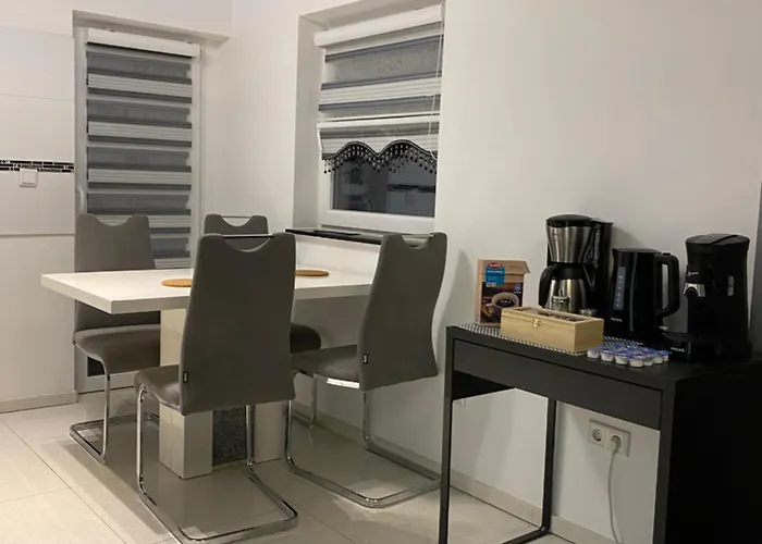 New - Free Parking - Wifi - Kitchen *